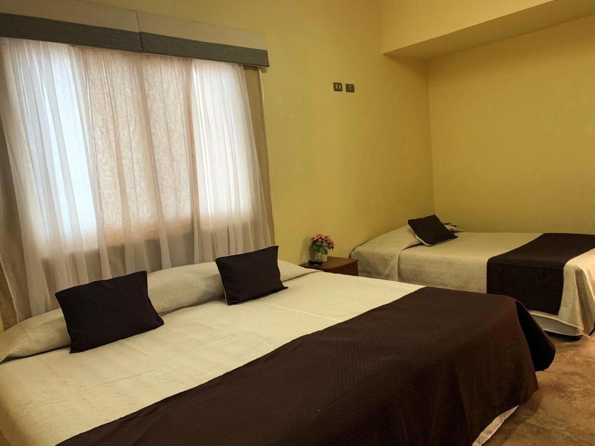 Juku Hostal Calama Eksteriør bilde