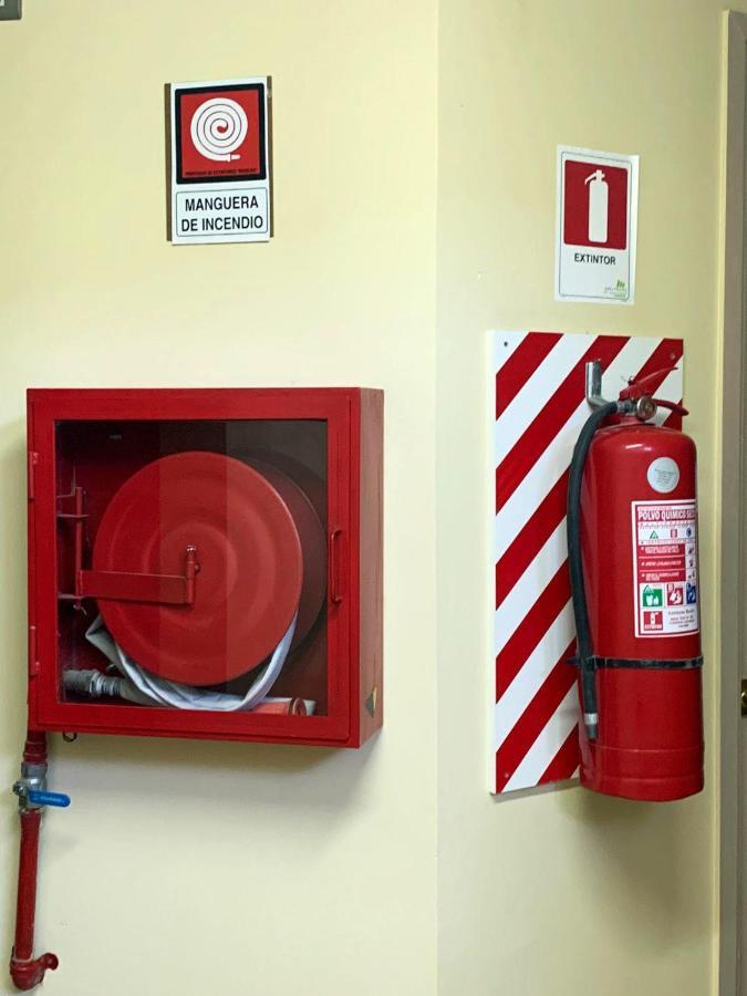Juku Hostal Calama Eksteriør bilde