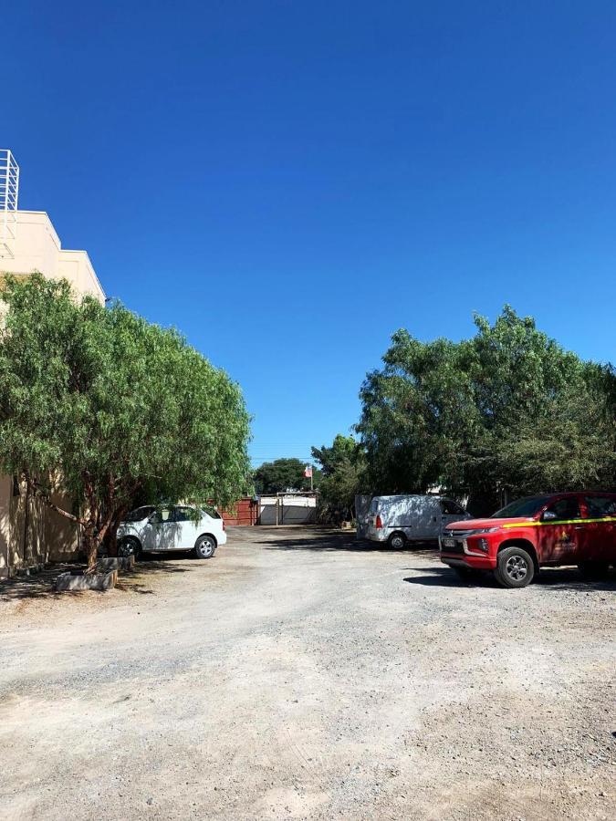 Juku Hostal Calama Eksteriør bilde